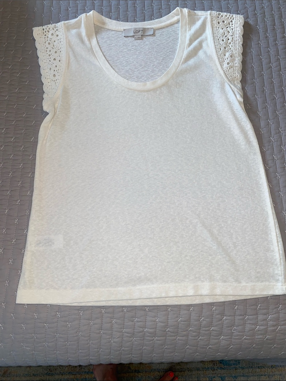 LOFT Cream Crochet Cap Sleeve Tank Top